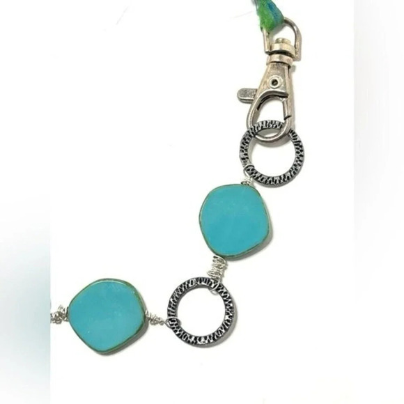 Artisan made Necklace with Sari Fabric, Pewter and Czech Glass - Picture 2 of 4